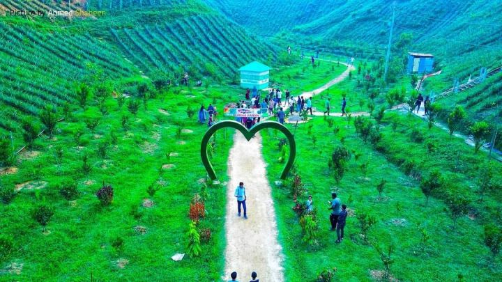 সুন্দর টুরিস্ট প্লেস
